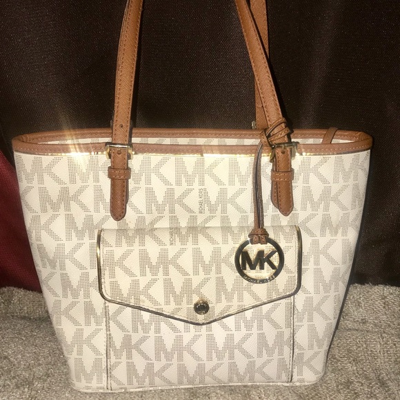 Michael Kors Handbags - Michael Kors Purse Michael Kors Handbags - Michael Kors Purse
